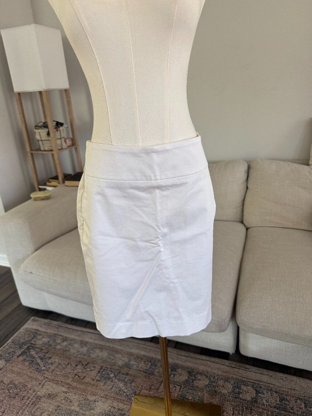 Ann Taylor White Pencil Skirt Size 2 Classic Summer Career Skirt